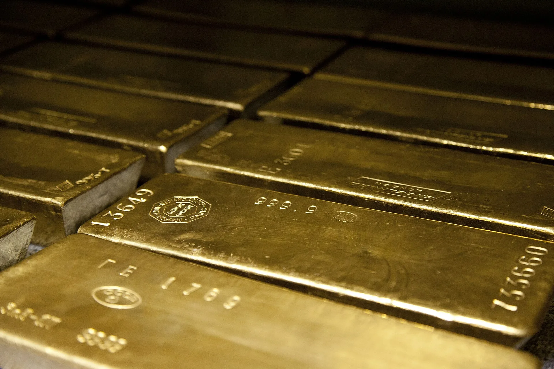 Gold Price Prediction: $4,286 Spot, $4,750 Bull, $3,850 Bear